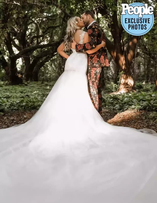 Meghan Linsey and Tyler Cain gallery image