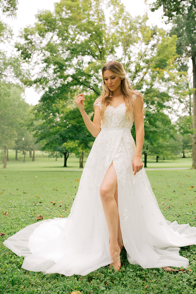 Lorelei — Rose Garden collection by Olia Zavozina